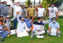 कांग्रेसी बोले – एक तरफ बेटी बचाओ का नारा, दूसरी तरफ दुष्कर्म के आरोपी विधायक को बचाने का प्रयास