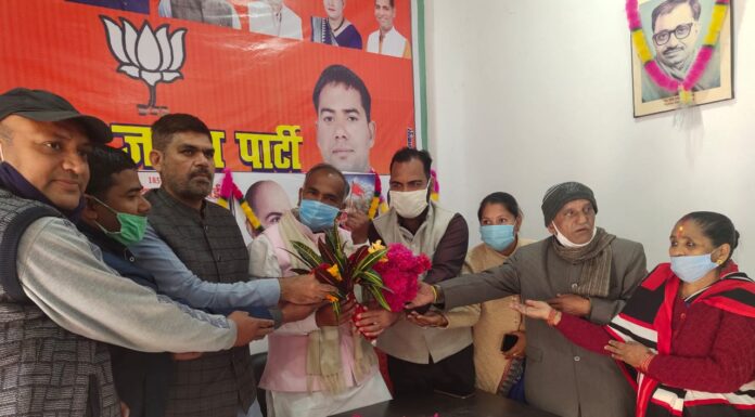 कार्यकर्ताओं का सम्मान ही मेरा सम्मान है : प्रभारी मंत्री अरविंद पांडेय